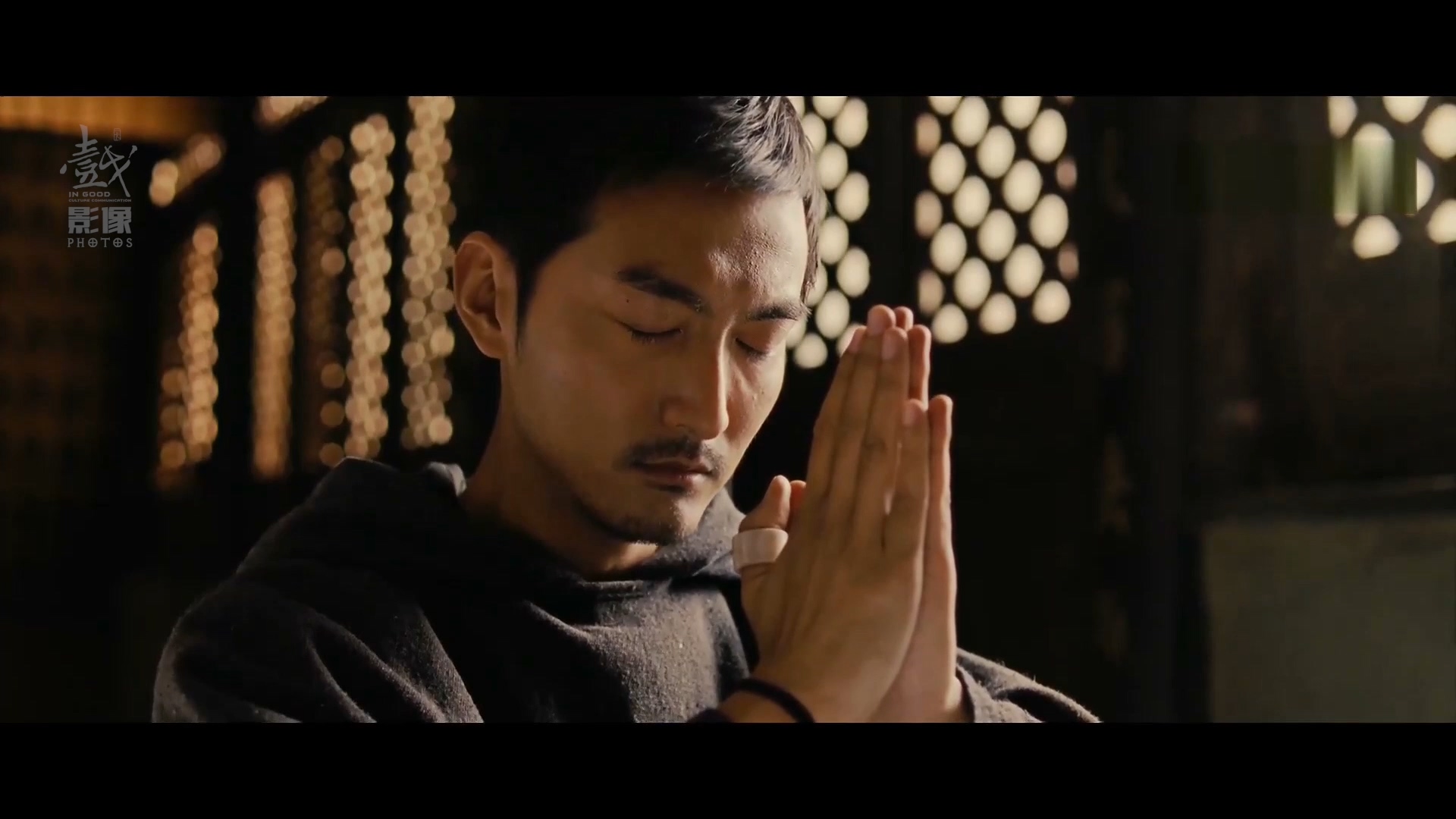 少年目睹姐姐被*暴强**深度抑郁,成为绝世高手却终究敌不过时代