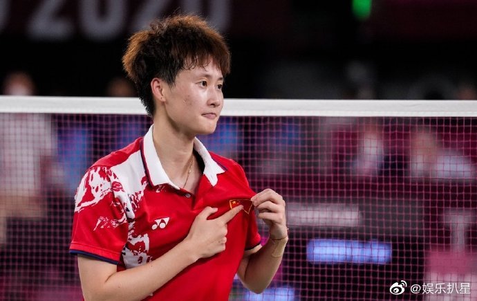 李宁羽毛球鞋减震耐磨推荐,李宁专业羽毛球鞋贴地飞行黑武士