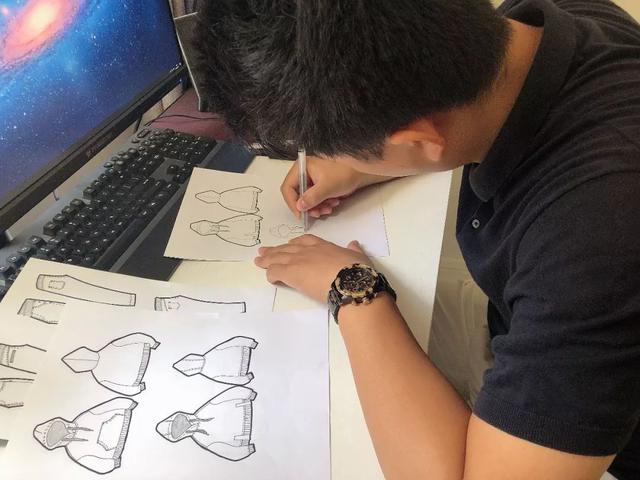 李维斯nike联名卫衣,李维斯2915卫衣