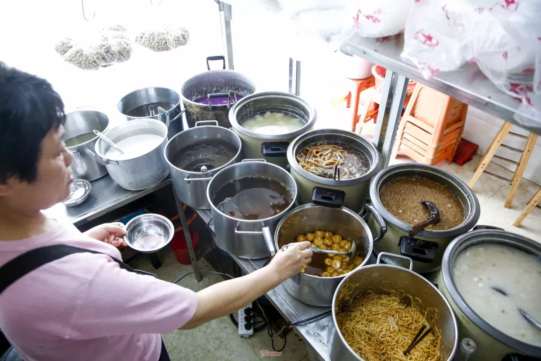 海南人有一套完整的消暑List，这其中绝对少不了吃糖水