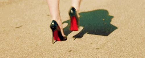 春天该穿什么高跟鞋,永不过时的高跟鞋有哪些