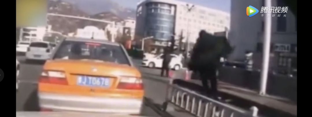 车坛快报|​广州学生哈尔滨旅游打车被收千元投诉后车费已原路退回