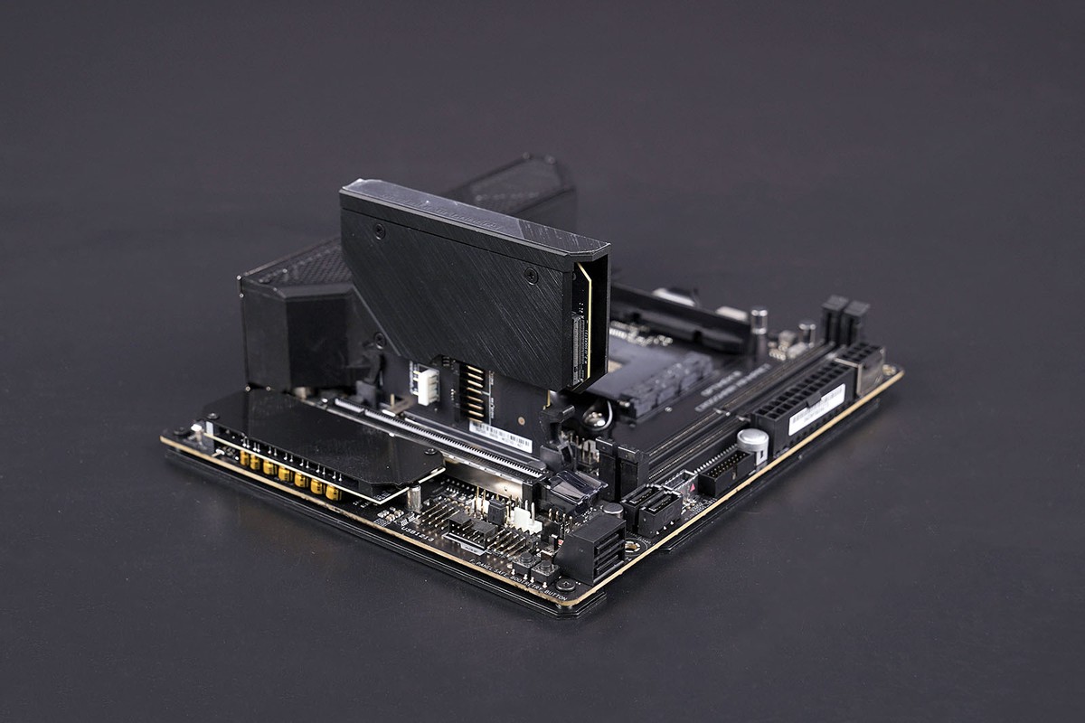 西数游戏移动硬盘d30测评,WDBLACKD30游戏移动固态硬盘