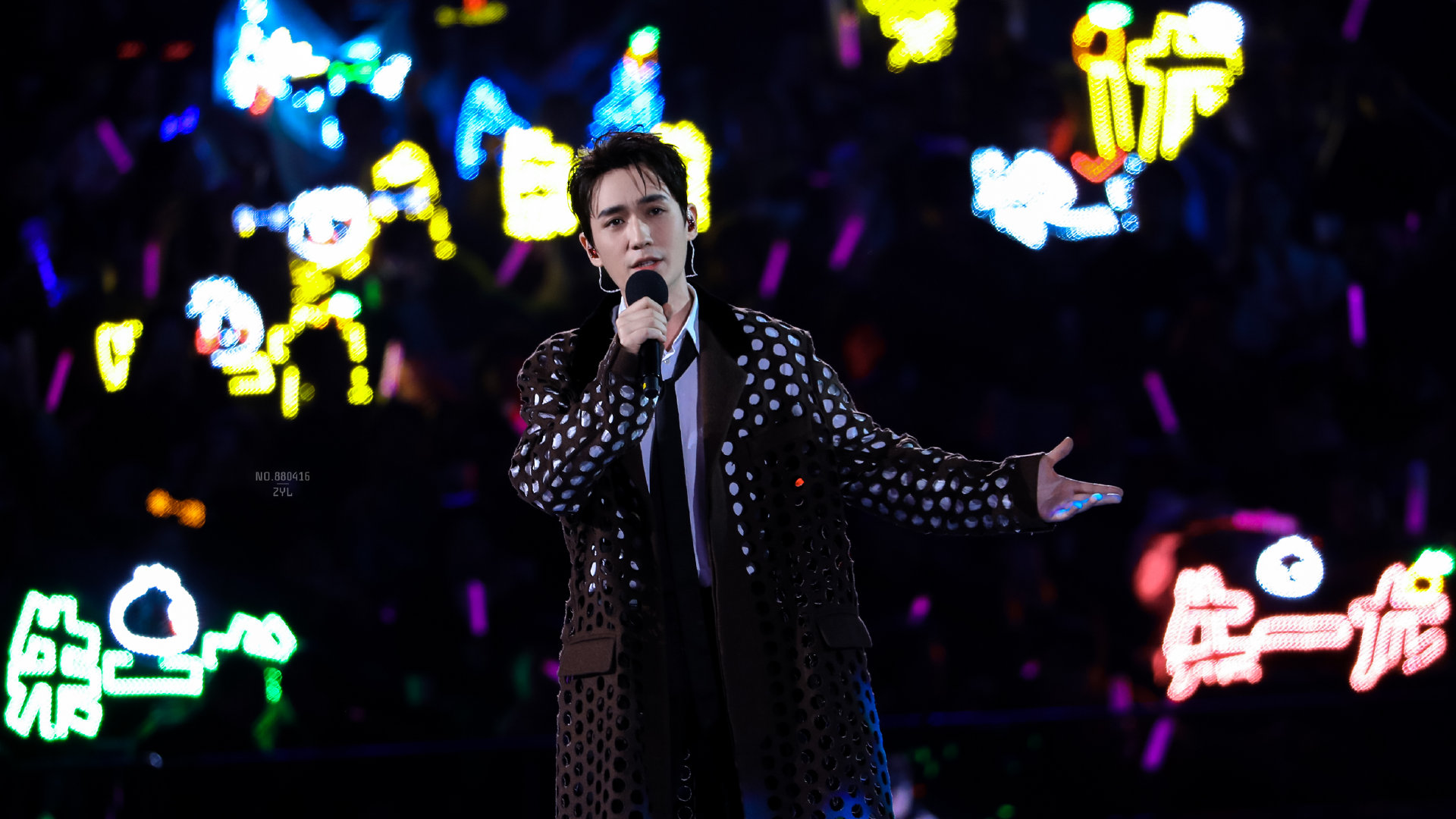 做梦梦到朱一龙,梦到与朱一龙相爱