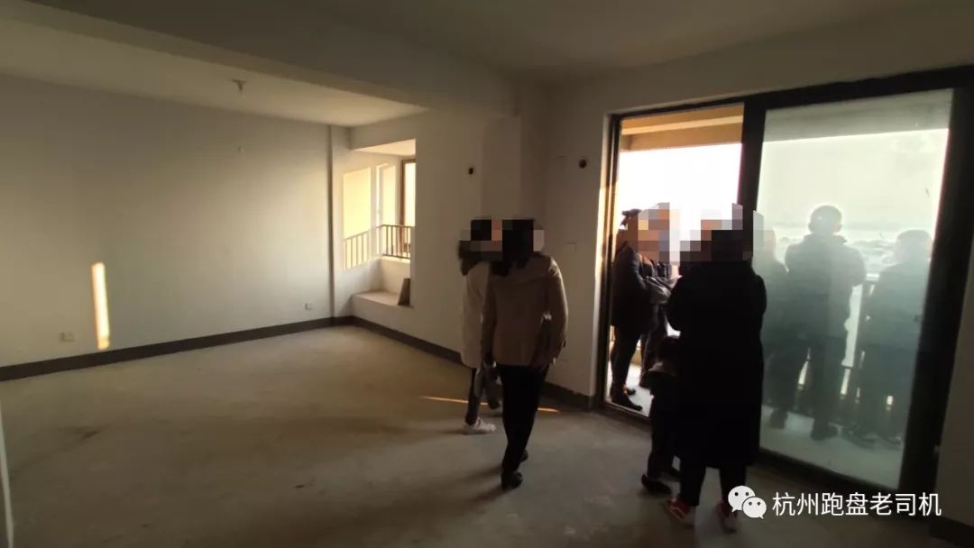 交付了没办房产证可以卖吗,交付一年未办房产证能退房吗