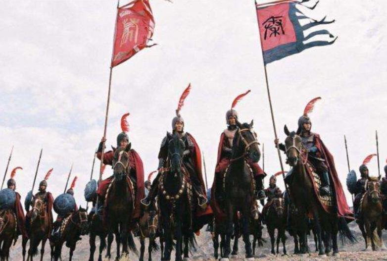 古代战袍披风斗篷,古代大将披风是怎么穿的