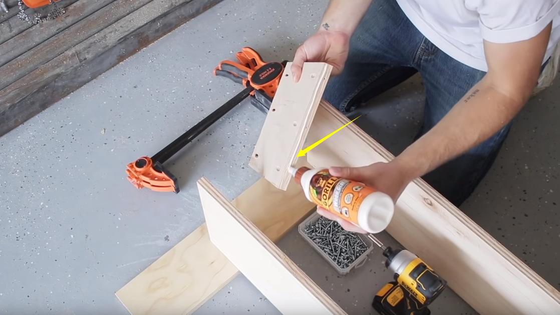 电视柜加隐形柜门一体效果图,悬空电视柜中间不做柜门好看吗