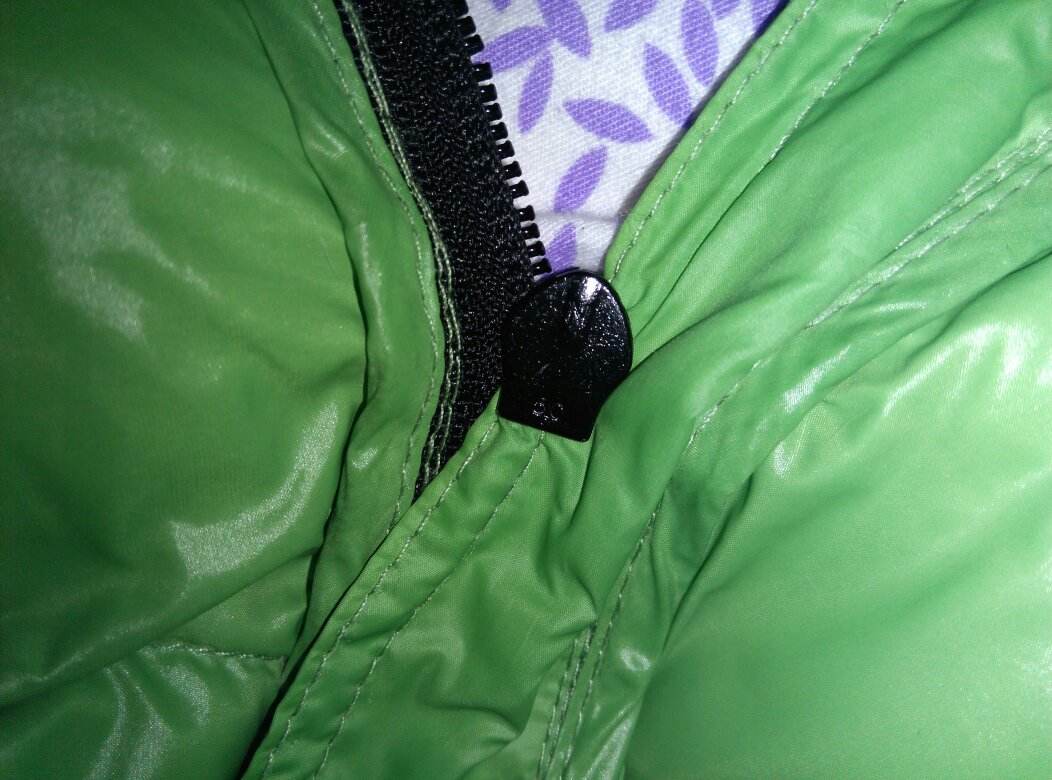 衣服拉链卡住了怎么办,拉链卡住衣服了最好方法