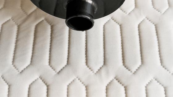 特斯拉睡觉凉席,特斯拉夏天睡车里空调自己关闭