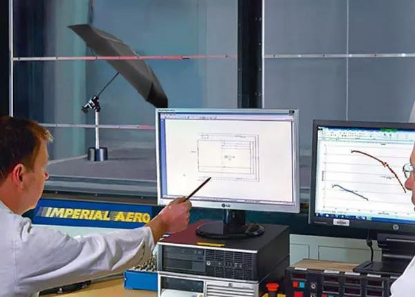 英国皇室*用御**FULTON，带你一起邂逅冬季的雨