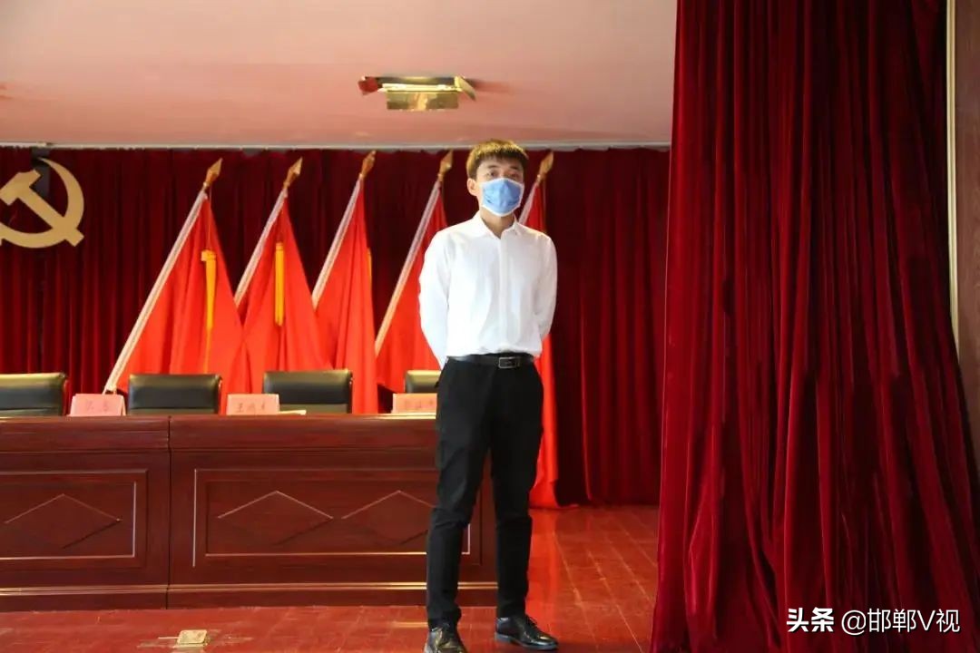 康杰大学生村官,人民日报康杰