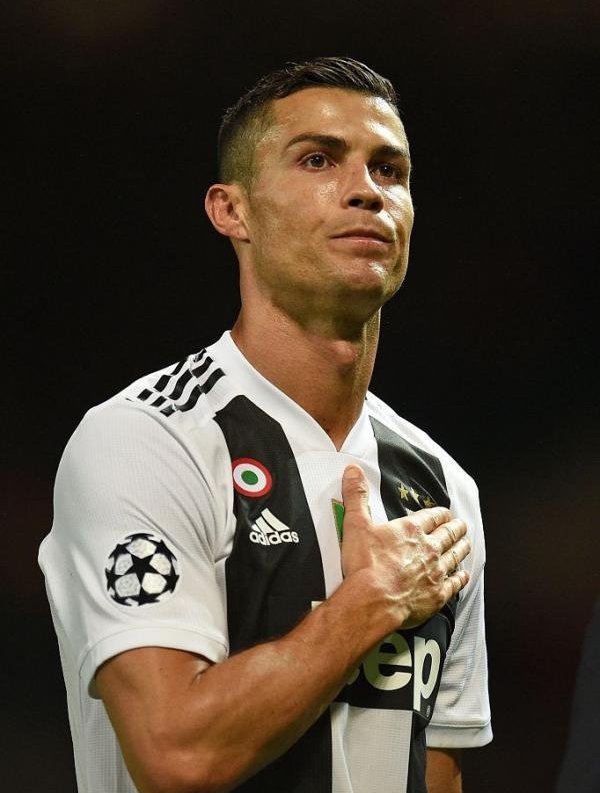 武磊看卡塔尔世界杯,看武磊进巴萨球门