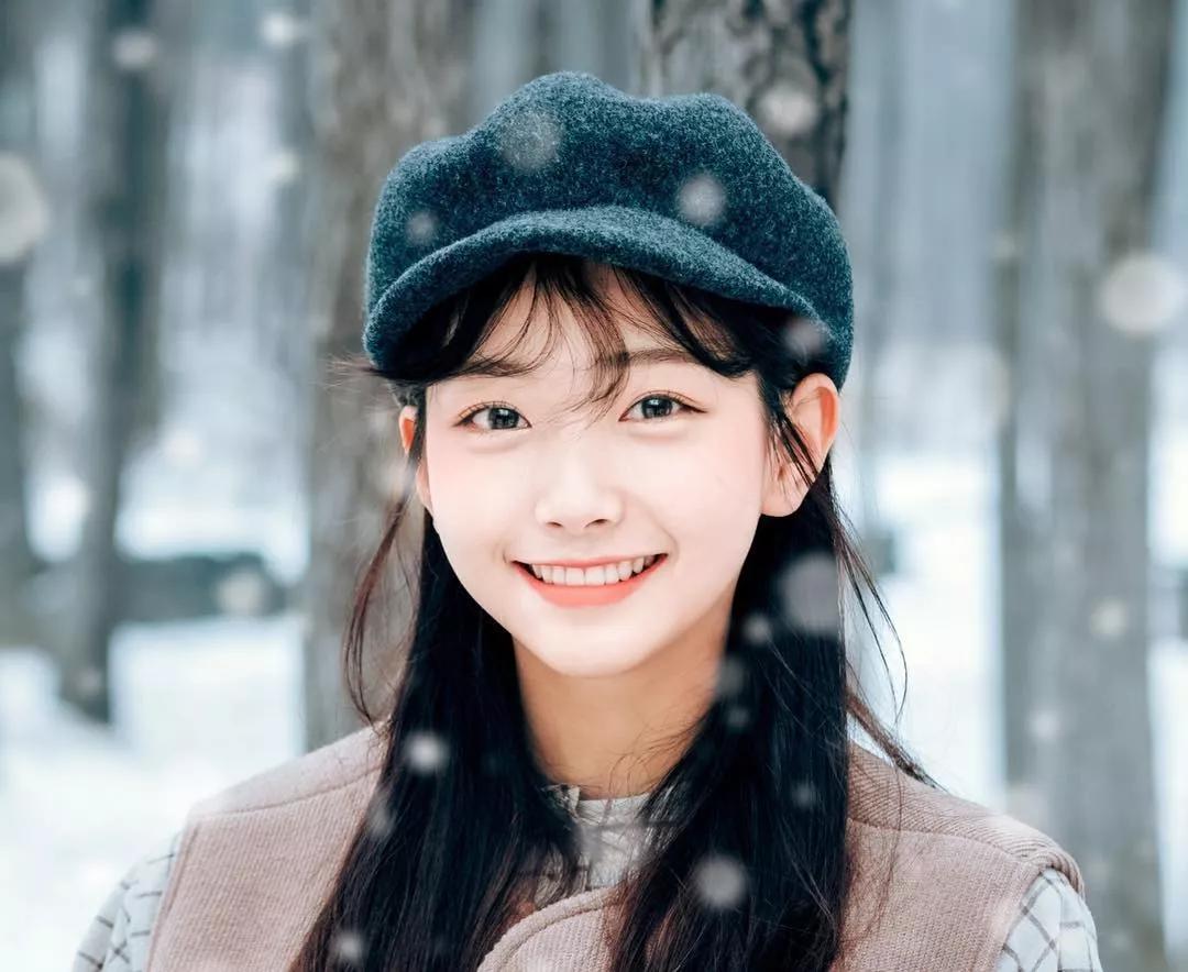 素颜比化妆好看怎么回事,素颜比化妆好看的女生