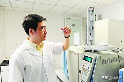 合成蜂蜜骗局,养蜂人如何将蜂蜜造假