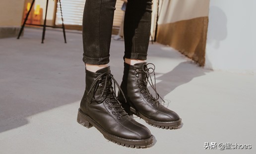jc和cl哪个鞋子好穿,2018秋冬这3款短靴让你显瘦又时髦