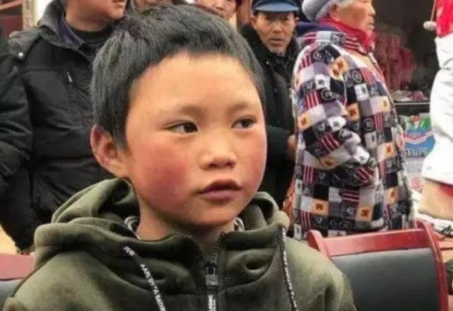 冰花男孩王福满的照片,冰花男孩王福满