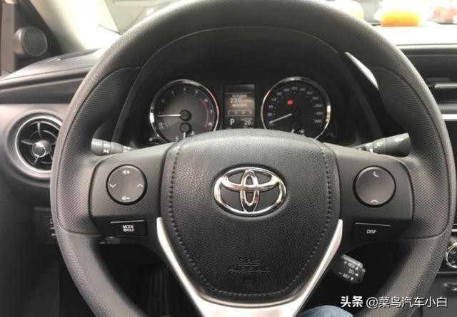 丰田卡罗拉测评分析视频,丰田卡罗拉怎么样优缺点都在这