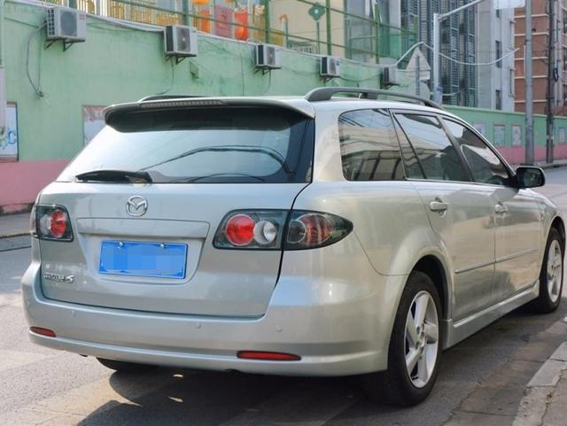 情怀老车马自达6wagon瓦罐旅行版