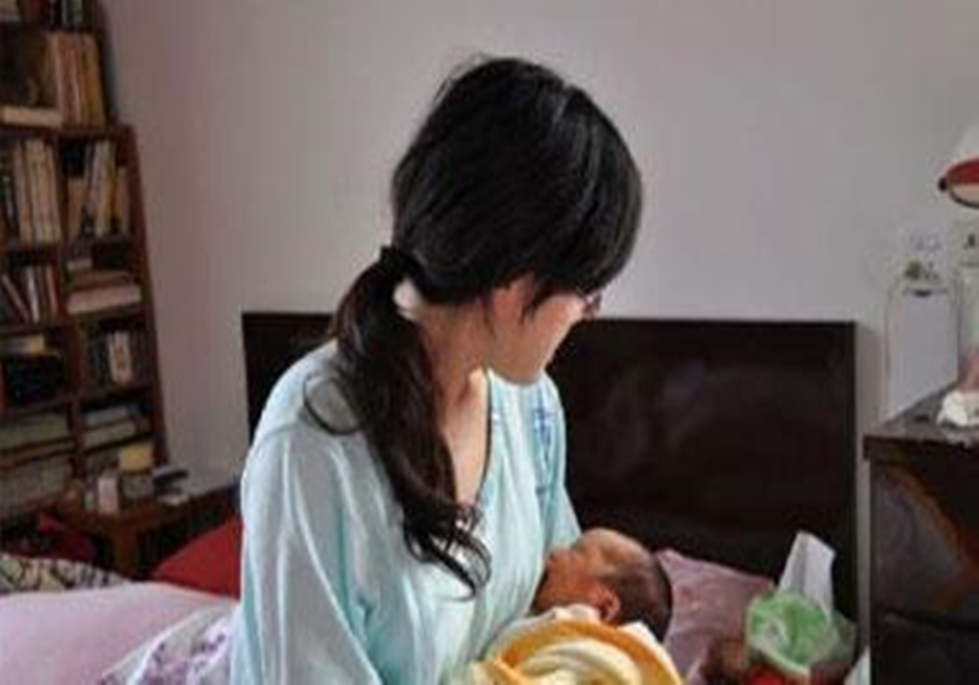 前一天还乖乖喝奶，第二天就开始厌奶，几招教你对抗宝宝“任性”