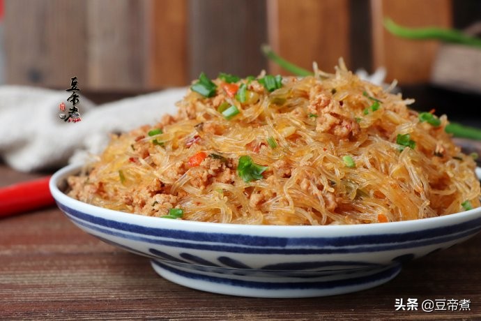 过年家里必备的八种美食,过年了餐桌上一道家常菜老少皆宜