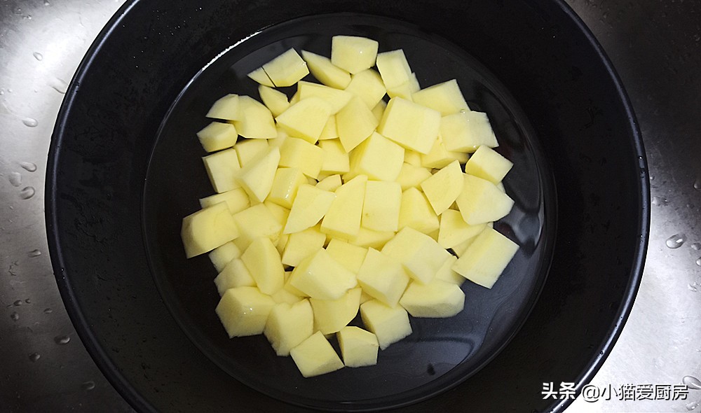 红烧肉这样做肥而不腻软烂入味,红烧肉怎样做的焦香