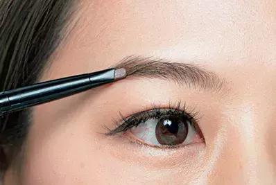 怎么把天生浓眉变淡眉,天生浓眉代表什么