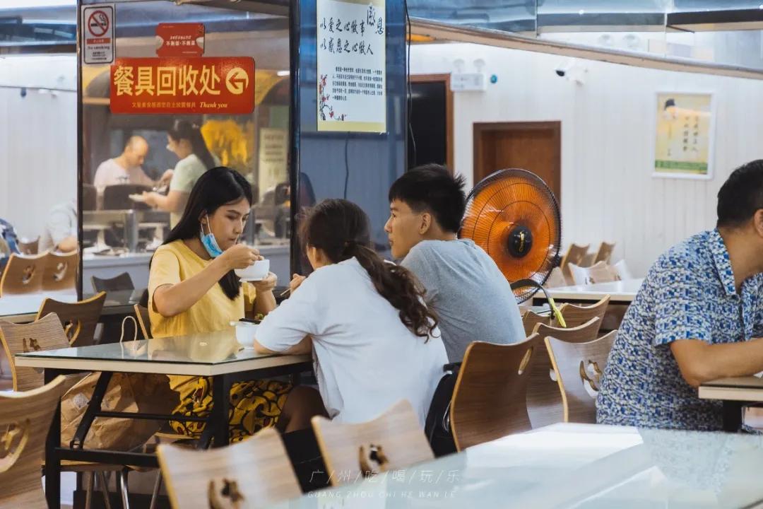 天平架素食自助餐,15元吃素食自助餐