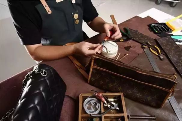 最近很流行的垃圾分类包包图片,垃圾包都有哪些