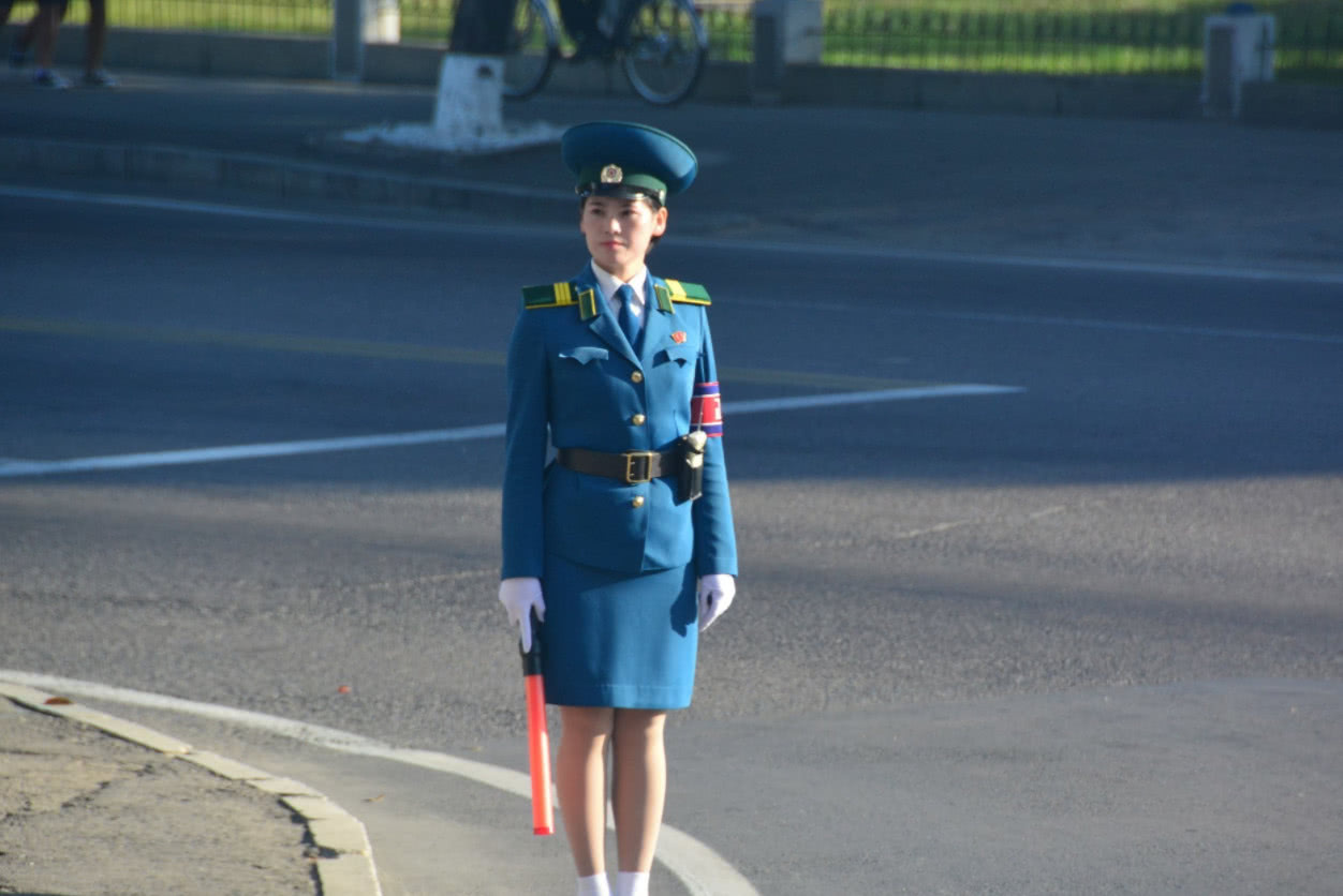镜头下的朝鲜姑娘,朝鲜姑娘有多美游客用照片告诉你