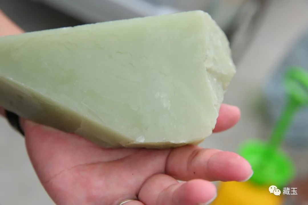 便宜的黄玉有什么猫腻,品相不好的黄玉值多少