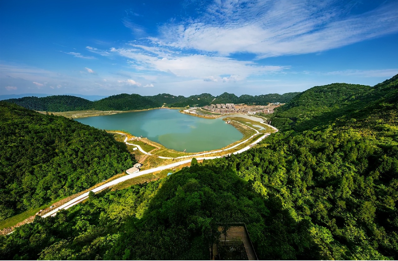 重庆避暑凉快的地方,重庆人都去贵州哪里避暑最好