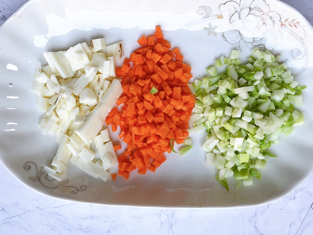 秋季润肺养胃粥早餐做给家人吃吧,秋季养生粥多喝养胃还能解决秋燥