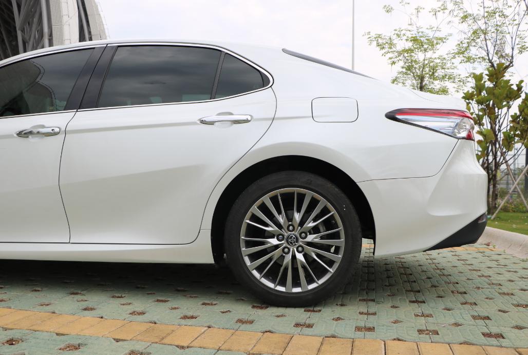 八代凯美瑞10万公里车主感受,第八代凯美瑞12万公里值得入手嘛