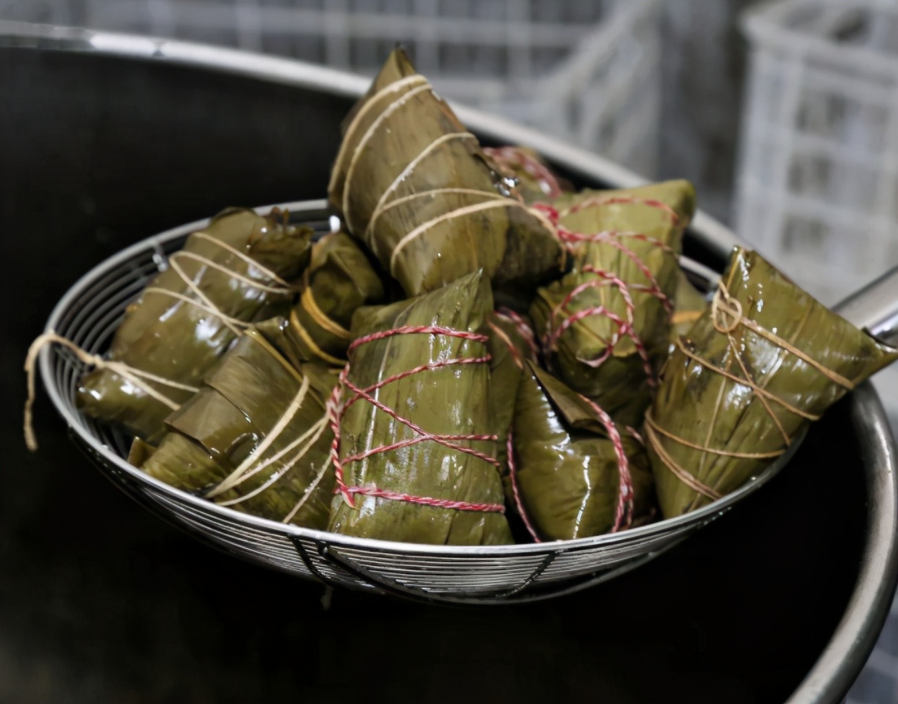 煮粽子如何不漂油,煮粽子的小技巧粽子煮多长时间