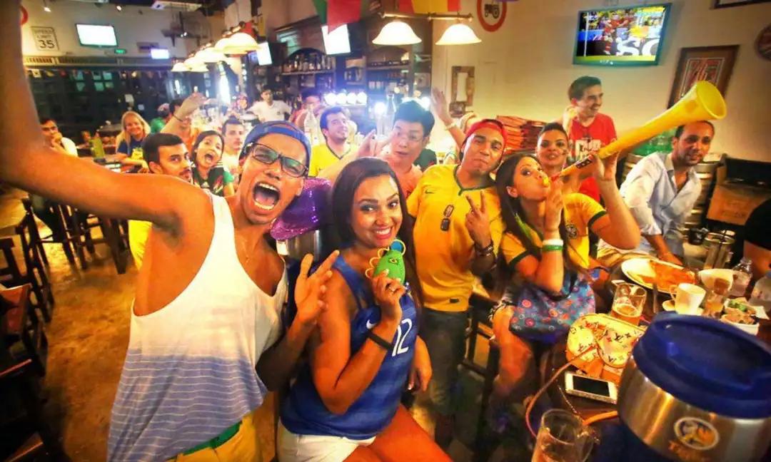 英国人为什么那么喜欢酒吧,英国酒吧文化的感受