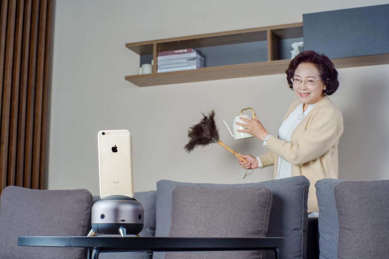 小孩第一次自己去学校,孩子去外地上学后家长感受