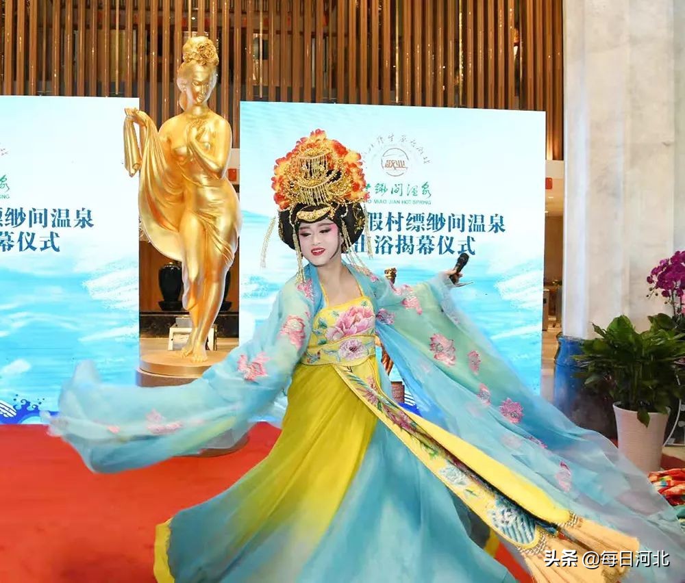 温泉度假村雕塑,河北野生度假村和白鹿温泉