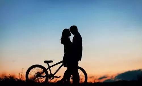 吵架后说分手后又联系,同儿子吵架了怎样修复关系