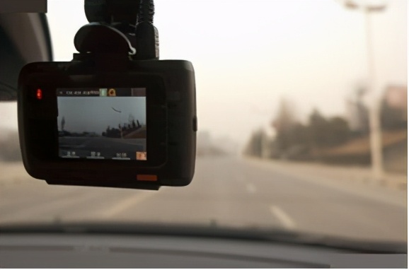 收音机手拿着有信号放下信号不好,收音机信号不稳定怎么解决