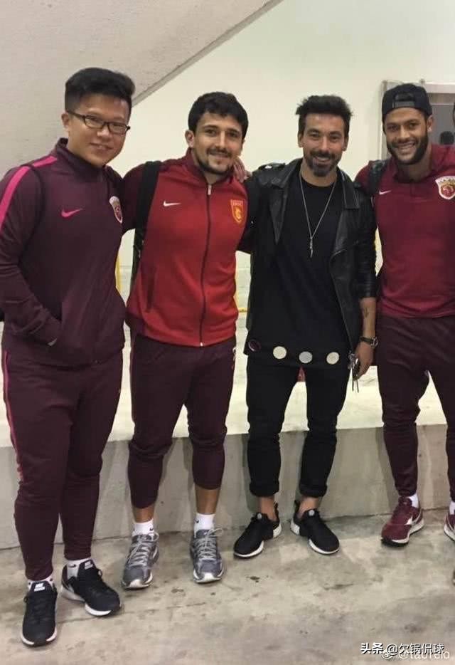 艾克森归化国足,国足归化球员艾克森最新信息