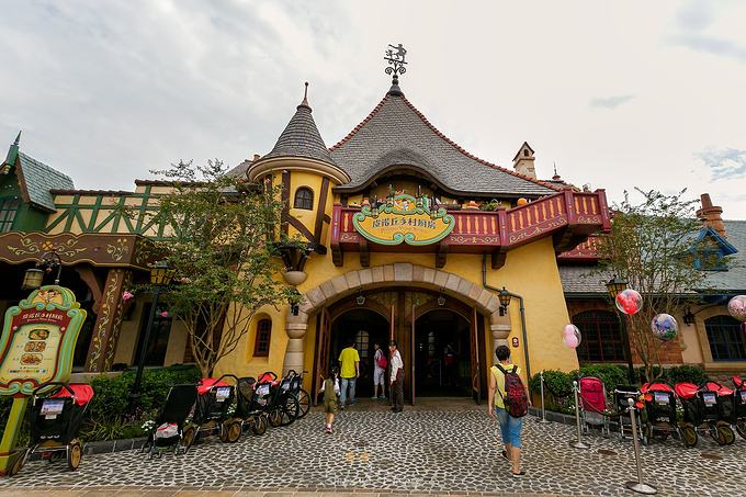 上海迪士尼酒店两天一夜攻略,上海迪士尼攻略带孩子怎么玩