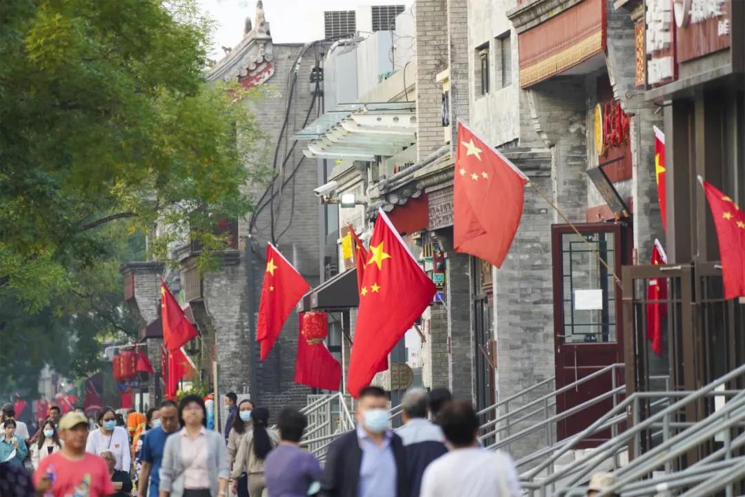 这里有许多故事的英文,纪念我们的每一个故事