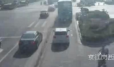 开车困得直打哈欠,开车困的时候掐哪里