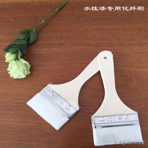 水性漆涂刷如何涂得均匀,水性漆刷上去一条条痕迹怎么弄