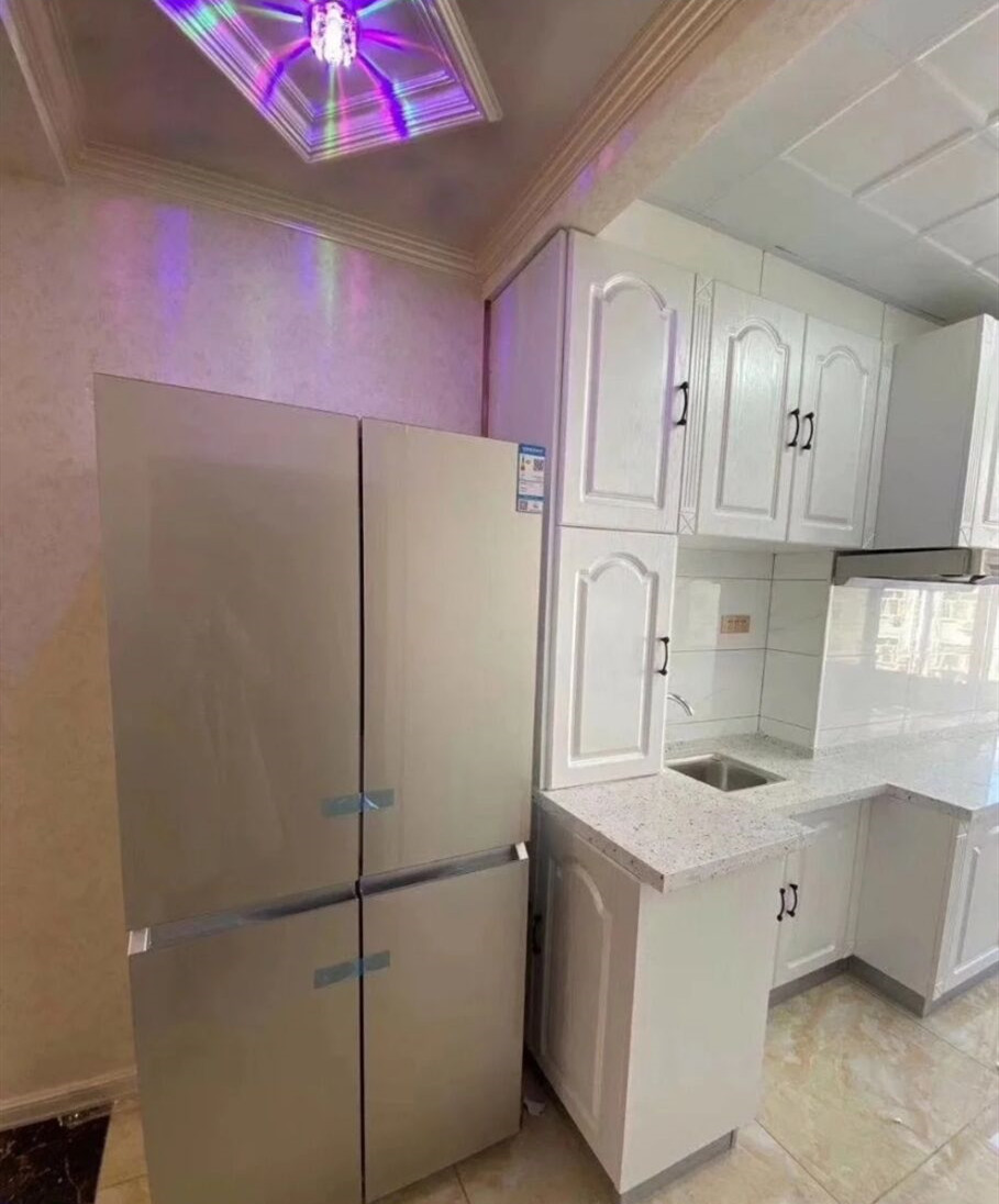 房子装完没少花钱，朋友来了都说像KTV，卫生间的管子是来搞笑的