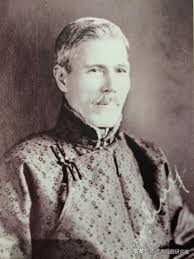 澳门赌王何鸿燊靠什么起家,澳门何鸿燊起家之路