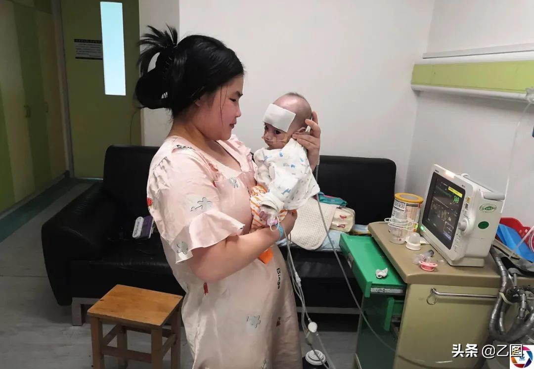 6个月的男宝才15斤,6个月的男婴体重才5公斤是正常吗