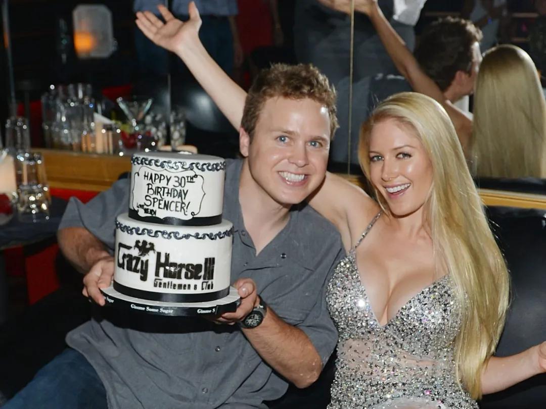 白富美最爱的牌子要倒？神奇的奥尔森姐妹何去何从？