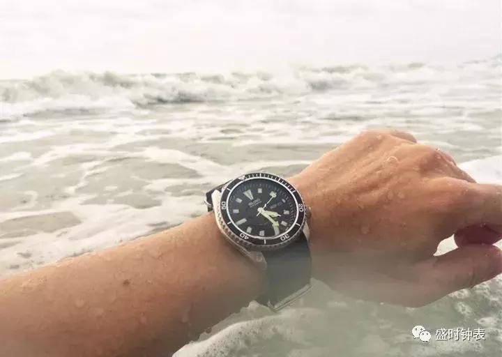 知道这些戴表小贴士，假期出门浪超安心