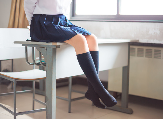 为什么黑丝对男的诱惑这么大?对黑丝毫无抵抗力呢?